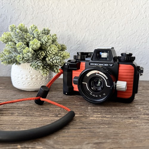 Nikon nikonos arancione - v,